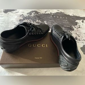 Authentic Gucci sneakers sz 38